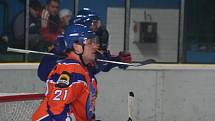 2. liga, východ: SHK Hodonín (v oranžovém) vs. HC Bobři Valašské Meziříčí