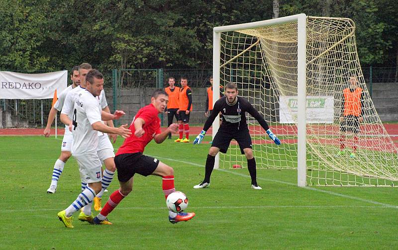 Fotbalisté Hodonína (v červených dresech) hráli v sedmém kole MSFL s brněnskou Líšní bez branek.