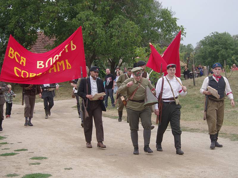 Připomínku dobytí ruské Kazaně československými legiem v srpnu 1918 připomněl v sobotu program připravený Československou obcí legionářskou ve strážnickém skanzenu.