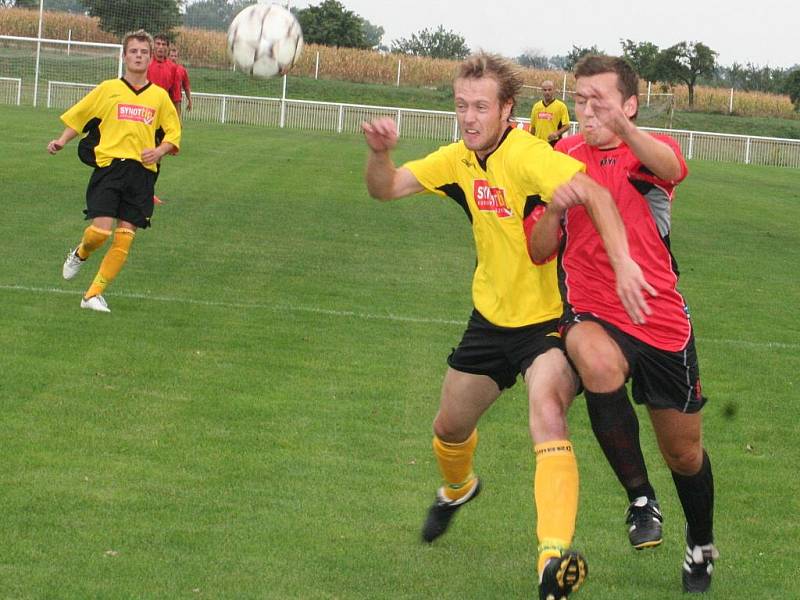 Krajský přebor: Podluží (ve žlutém) vs. RSM Hodonín-Šardice