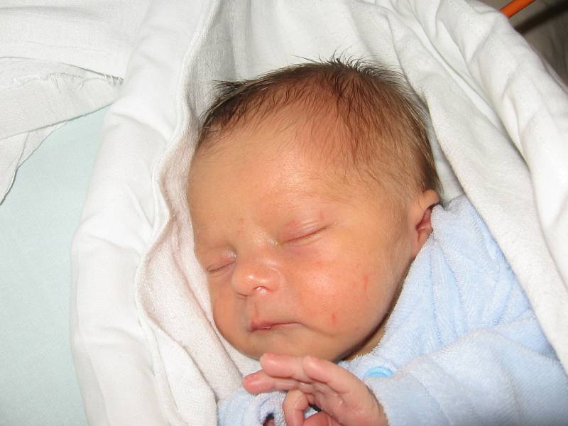 Lukáš Olšanský, 47 cm, 2,55 kg, 17. září 2012, Nemotice