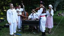 Ve Strážnici se konal jednasedmdesátý ročník Mezinárodního folklorního festivalu. Vystoupily tam soubory z celého světa.