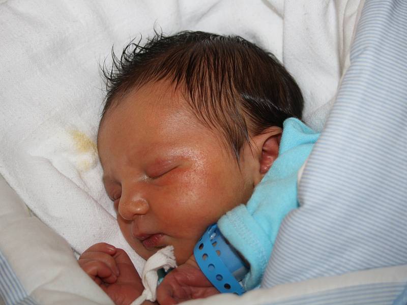 Sebastian Kovář, 29. 5. 2015, Vracov, 53 cm, 3,55 kg.