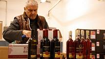 Lidé na Hodonínsku mají poměrně velký zájem o bedýnky s vínem.