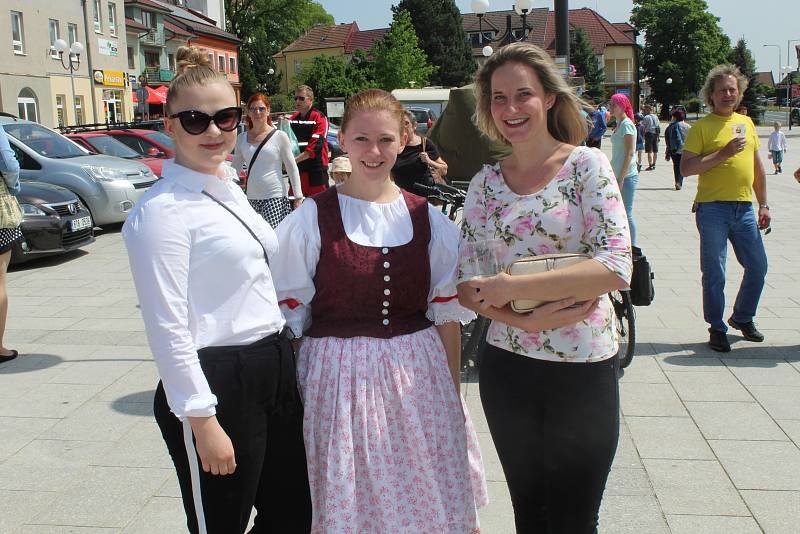 Bzenečtí pokřtili dominantu obce. Kapli svatého Floriána a Šebestiána.