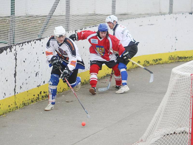 MNHbL: Rigum Hodonín (v bílém) vs Třinec