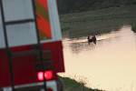 Pátrací akce na řece Moravě ve Vnorovech. Jeden muž se utopil, druhého hledali policisté ve spolupráci s hasiči. Zapojil se také vrtulník s termovizí.