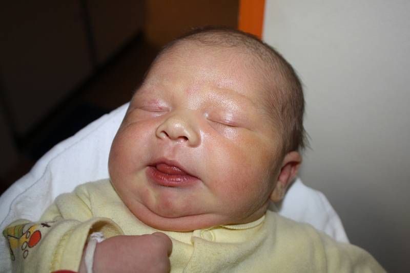 Matyáš Žádník, 28.11.2014, Hodonín, 53 cm, 3,90 kg