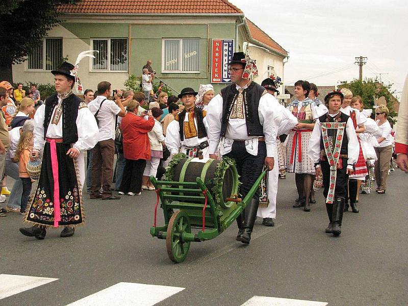 Tradičně nabitý byl program bzeneckého vinobraní. Letos měl jednu novinku, výstavu modelové železnice. Těšila se velkému zájmu.