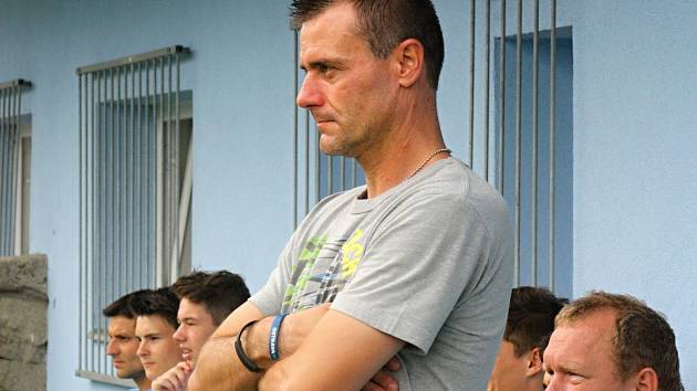 Trenér Slovanu Bzenec Richard Hrotek.