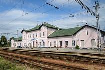 Prostory ve stanici Sokolnice-Telnice si ponechají historický ráz.