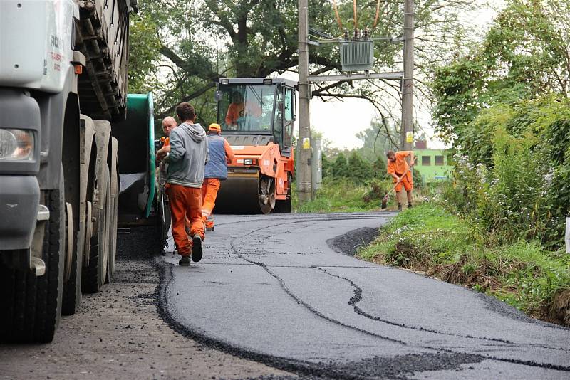 Práce v kyjovském Boršově na napojení na cyklostezku.