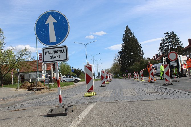 Zahájení stavby nové okružní křižovatky na silnici I/54 ve Veselí nad Moravou.