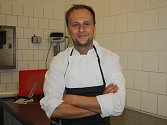 V úterý vařil pro Hodonínsko Marcel Ihnačák. Profesionální kuchař ověnčený dvěma michelinskými hvězdami.