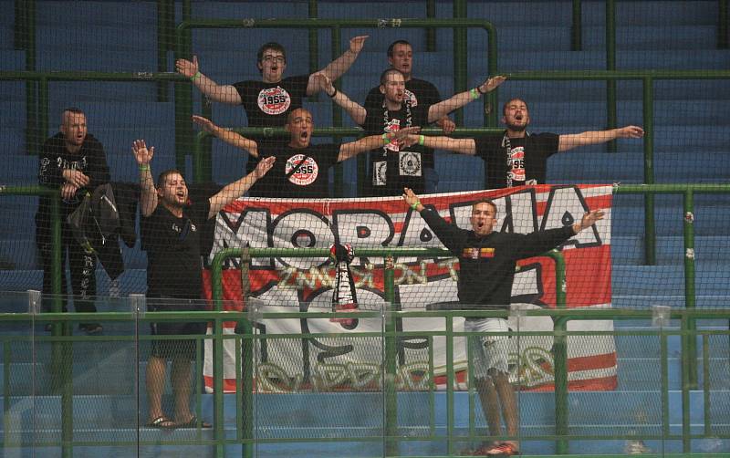 V Hodoníně se v pátek uskutečnilo exhibiční hokejové utkání. Domácí výběr se v rámci oslav jubilejního dvacátého výročí založení mládežnického klubu utkal s extraligovou Olomoucí.