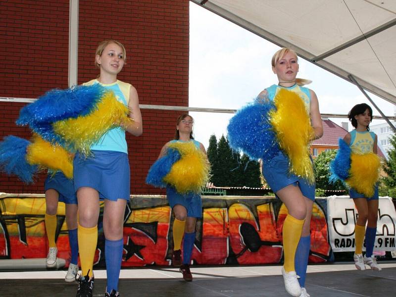 Den tance u zimního stadionu