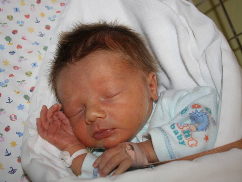 Marek Maxera, 5. 1. 2015, Vnorovy, 46 cm, 2,50 kg.