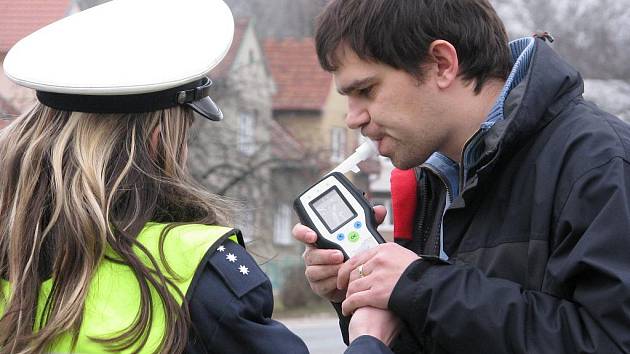 Policisté ve Veselí nad Moravou kontrolovali dodržování pravidel na železničních přejezdech.