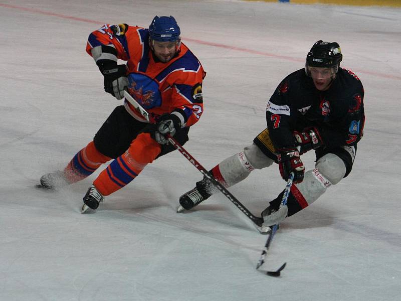 2. liga: SHK Hodonín (v oranžovém) vs Technika Blansko