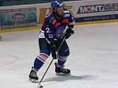 Hodonínští hokejisté porazili ve 14. kole druhé ligy Porubu 5:2. Domácí kapitán Petr Pokorný ve středu nastoupil k pětistému zápasu v dresu SHK.