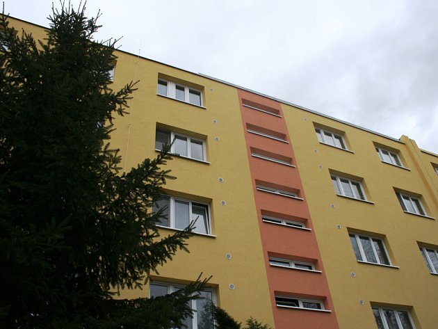O bydlení v městských bytech je na Žďársku velký zájem