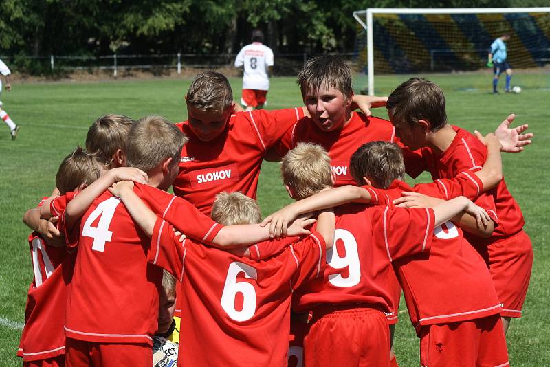 Fotbalisté Moravského Písku v rámci oslav výročí devadesáti let od založení klubu zdolali Jiskru Starou Městu 4:1. Bývalí hráči domácího klubu remizovali se Starou gardou Zlína 1:1.