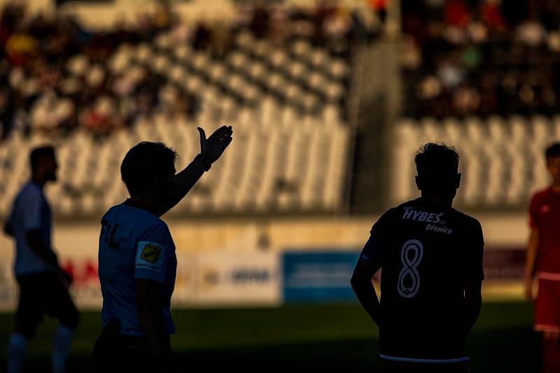 Fotbal fotbalová národní liga FC Votroci Hradec Králové  vs. Chrudim