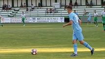 Fotbalisté Bzence (v zelených dresech) porazili Lednici 4:1.