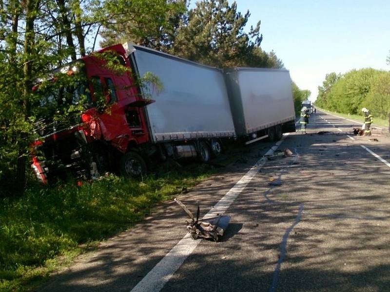 Pondělní tragická nehoda na silnici mezi Lužicemi a Břeclaví.