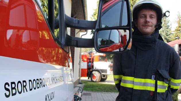 Kyjovští dobrovolní hasiči mají nové hasičské auto. Novinkou sboru je také opravená hasičská zbrojnice.