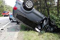  Nehoda tří aut na silnici I/55 u Hodonína si v úterý před polednem vyžádala několik zraněných. Pro jednoho přiletěl i vrtulník záchranářů.