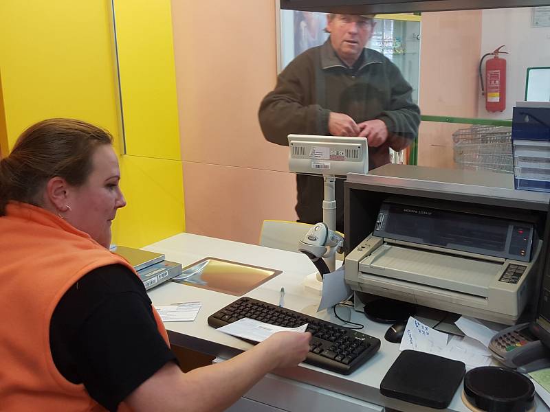Pošta Partner v Bohuslavicích u Kyjova je první svého druhu na Hodonínsku. Lze ji nalézt v místní Jednotě.