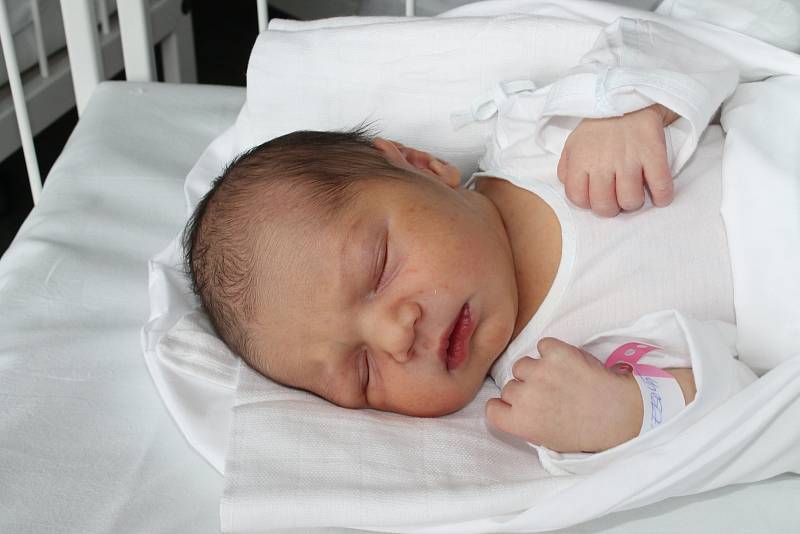 Adéla Bezchlebová, 1.6. 2014, Bzenec, 48 cm, 2,86 kg, nemocnice Břeclav