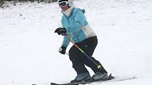 V pátek se na sjezdovce v Hodoníně u Kunštátu poprvé v letošní sezoně lyžovalo.