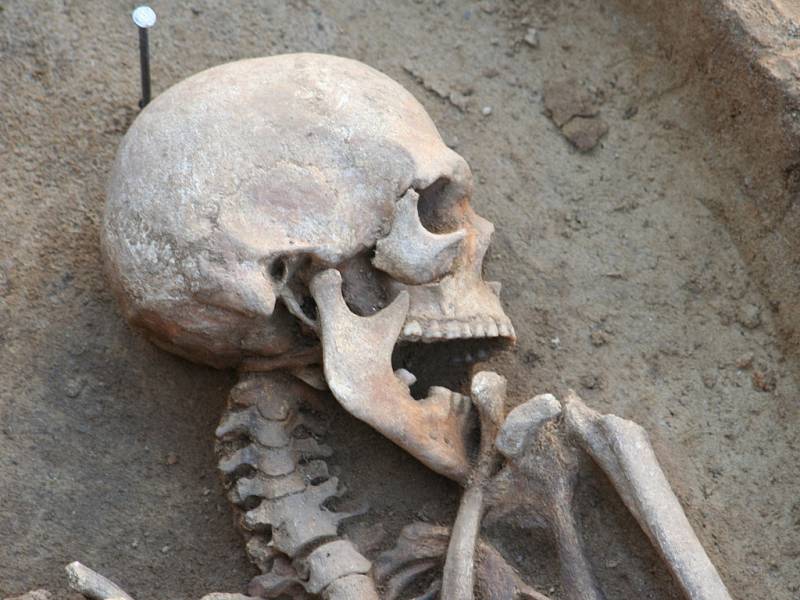 Archeologové objevili středověké pohřebiště