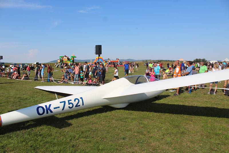 Velký letecký den, Aeroklub Kyjov si připomíná 75. výročí založení.