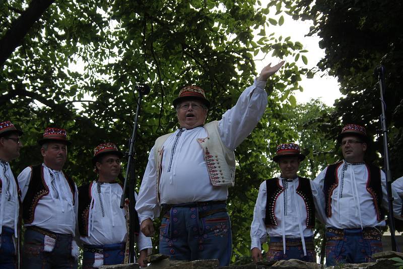 Největší horňácký folklorní svátek Horňácké slavnosti patřil čtyři dny Velké nad Veličkou.