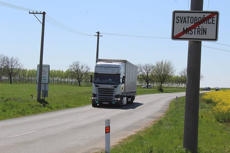 Opravy silnice mezi Mistřínem a Hovorany mají začít koncem léta.