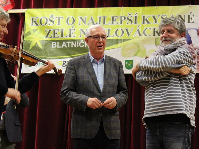 Košt o najlepší kysané zelé na Slovácku se uskutečnil v Blatničce. Nabídl zápis do české knihy rekordů. Zelí ochutnal i prezidentský kandidát Jiří Drahoš.