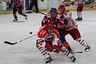 Hodonínští hokejisté rychle zapomněli na nevydařený duel s Trutnovem a v dalším domácím zápase porazili Pelhřimov 5:3. 