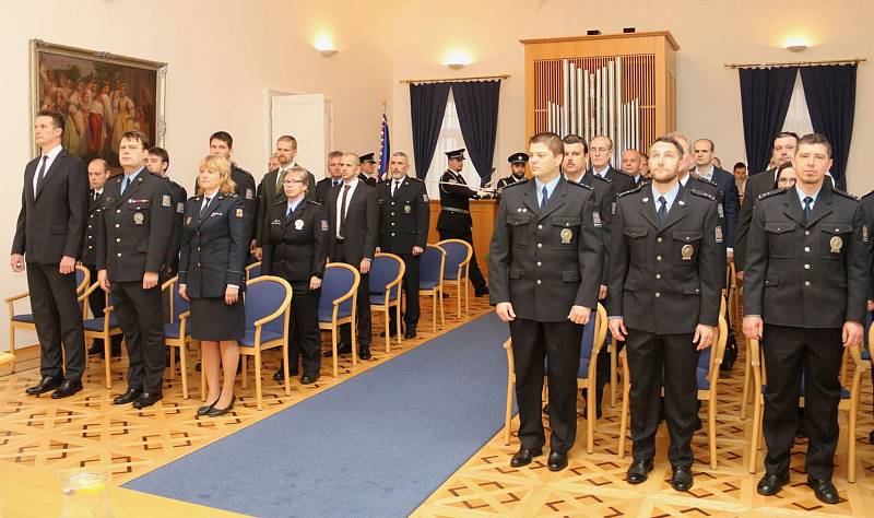 Slavnostní předávání ocenění připravili pro policisty v úterý v obřadní síni hodonínské radnice.