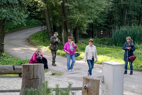 Turisté z Vřesovic vyrazili na výšlap podzimní přírodou.