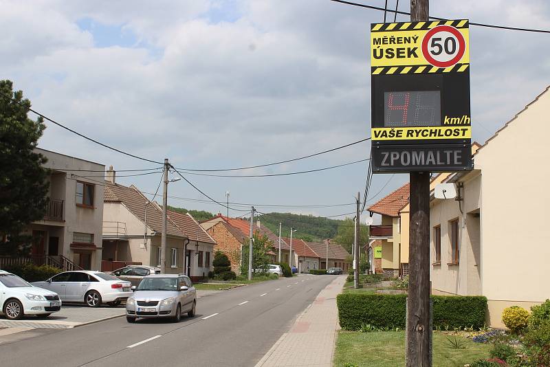 Znáte obce na Hodonínsku, Kyjovsku a Veselsku? Pokud si myslíte, že ano, zkuste si svoje znalosti ověřit v našem fotokvízu. Poznáte ze snímků, ve které obci byly pořízeny?