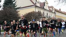 Letošní ročník silničního běhu Skalica-Holíč-Hodonín přinesl skvělé výkony i účastnický rekord. Celkem se na start postavilo 456 mužů a žen. Závod si nenechal ujít ani známý slovenský politik Mikuláš Dzurinda.
