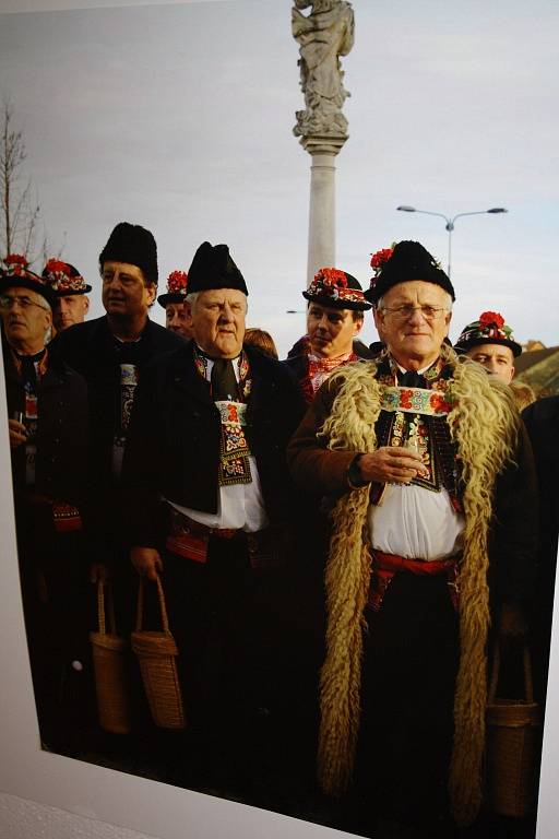 Městské muzeum ve Veselí nad Moravou přináší do 25. srpna výstavu Josef Fantura Fotografie s folklorní tematikou.