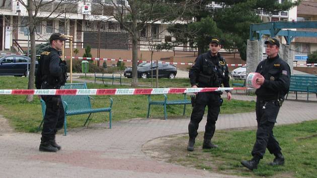 Podezření na bombu v hodonínské pobočce Komerční banky.