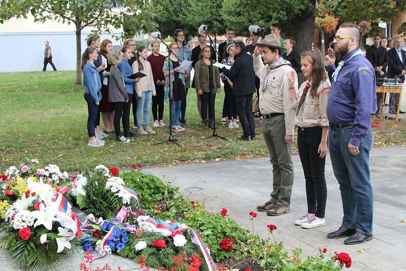 Pietní akt v Hodoníně u příležitosti osmdesáti let od úmrtí prvního československého prezidenta Tomáše Garrigua Masaryka.