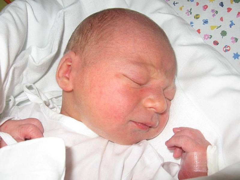 Lukáš Bureš, 49 cm, 3,1 kg, 6. 4. 2011, Hodonín