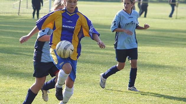 Fotbalistky Nesytu porazily Horní Heršpice 4:3.