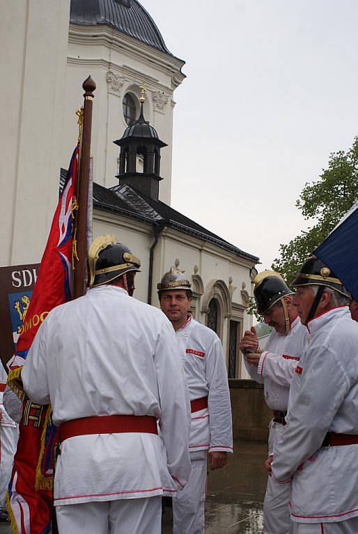 První z jedenácti poutí, které se každoročně konají ve Křtinách, už tradičně patří hasičům. Ti tam vždy na přelomu dubna a května slaví svátek svatého Floriána, patrona hasičů. 